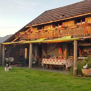 Couette-café La Savoyarde Chez Les Garcons, Saint-Paul-sur-Yenne